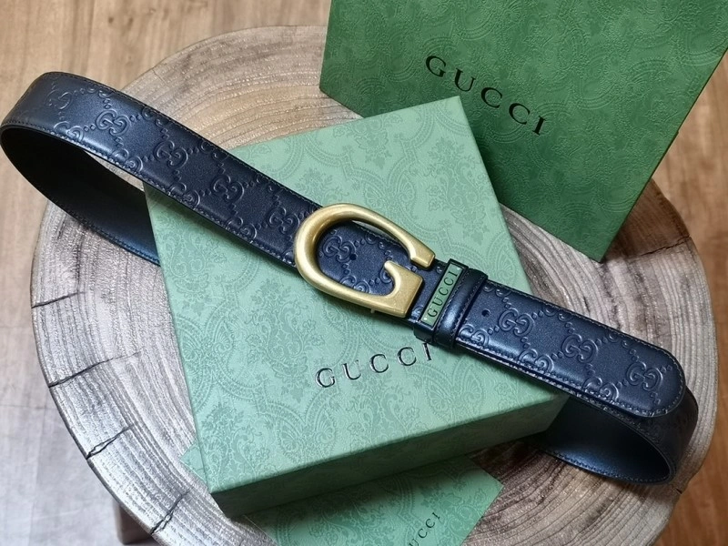 Lightweight Gucci Belts 289961