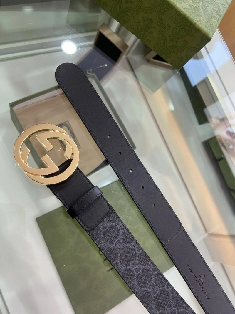 Lightweight Gucci Belts 289945