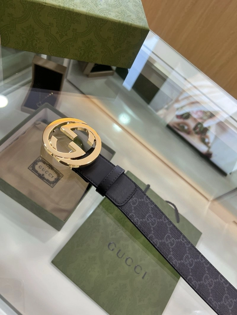 Lightweight Gucci Belts 289945