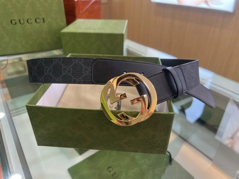 Lightweight Gucci Belts 289945