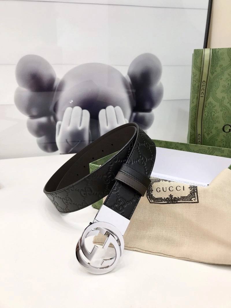 Sporty Gucci Belts 289826