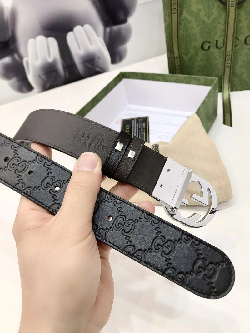 Sporty Gucci Belts 289826