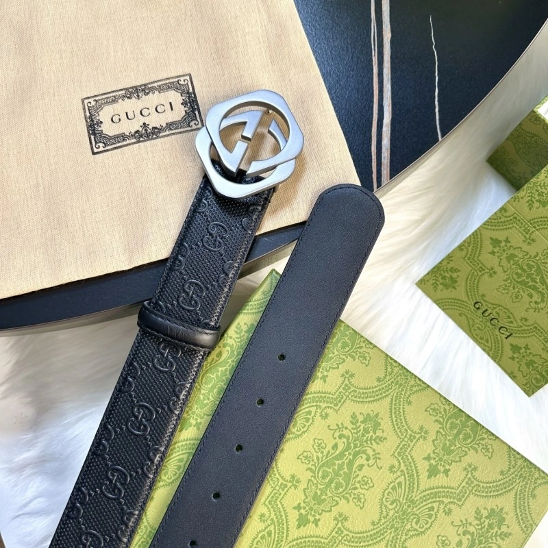 Sporty Gucci Belts 289711