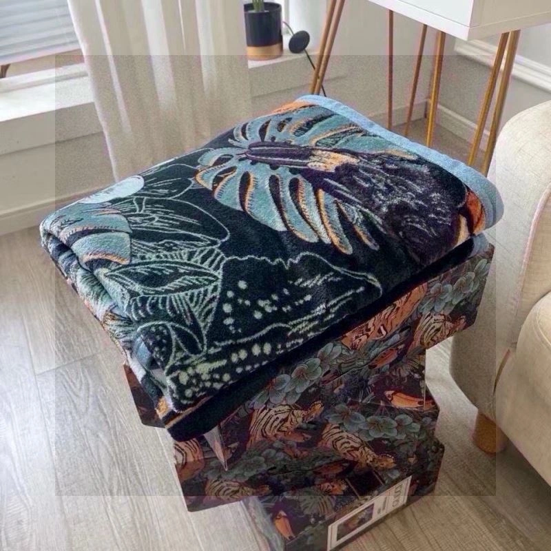 WaterResistant Gucci Blanket 256568
