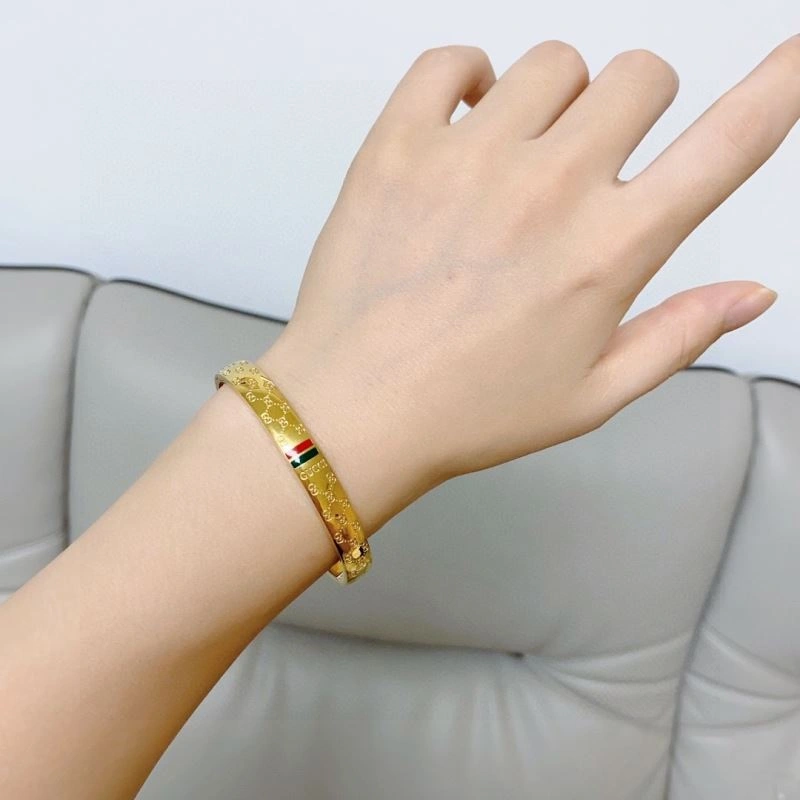 Bright Gucci Bracelets 246041