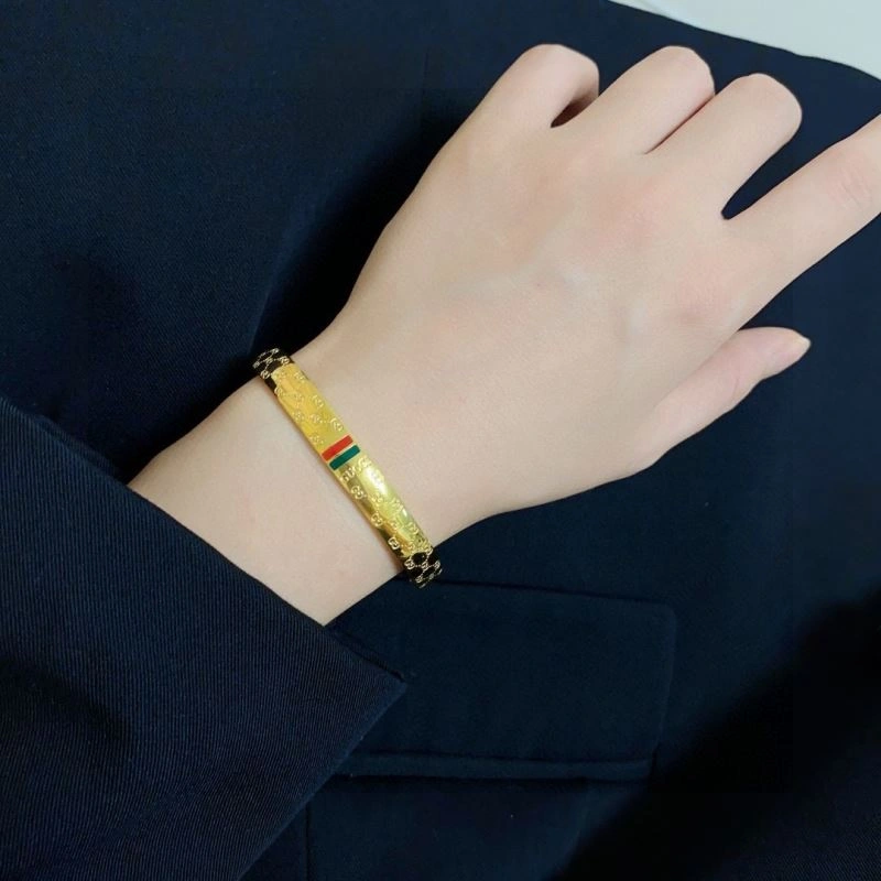 Bright Gucci Bracelets 246041