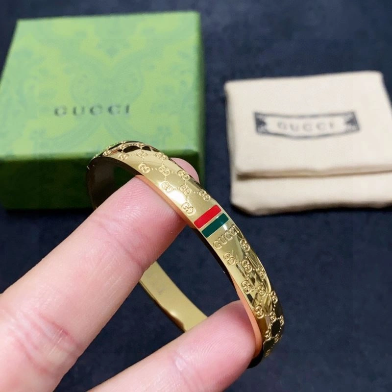 Bright Gucci Bracelets 246041