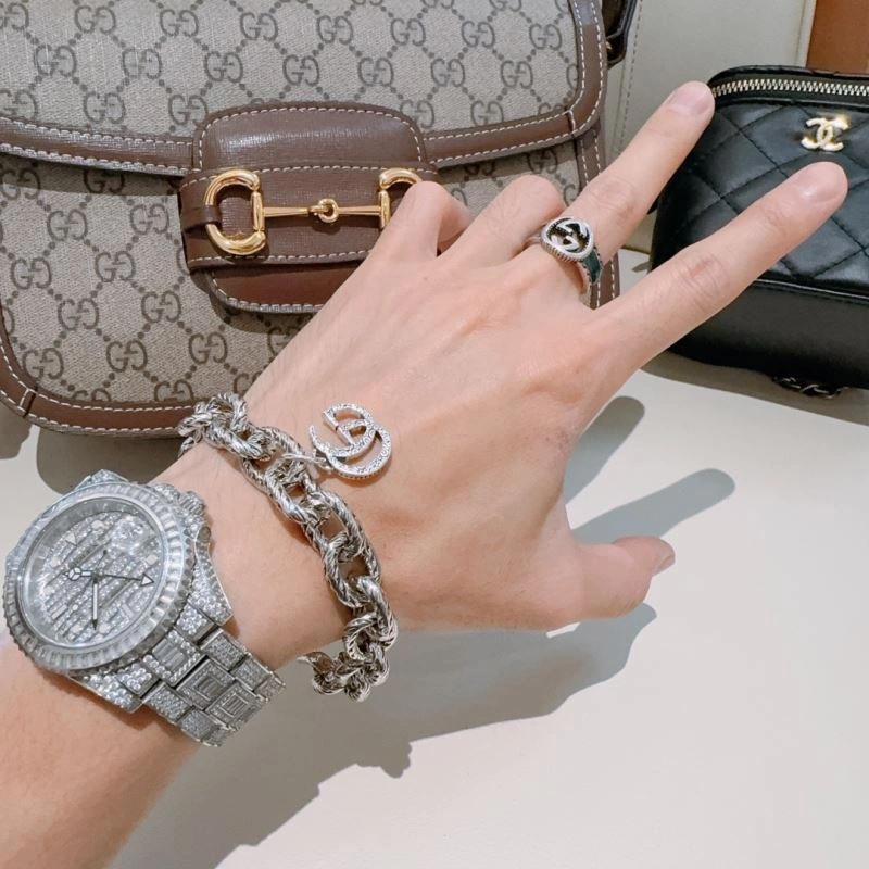 Gucci Bracelets Stylish 246034