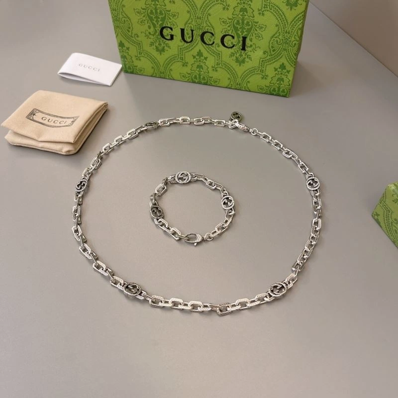 Comfortable Gucci Bracelets 246656