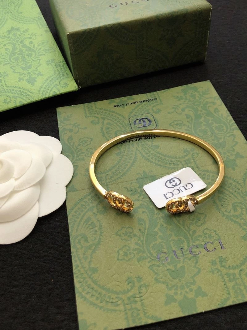 Casual Gucci Bracelets 246398