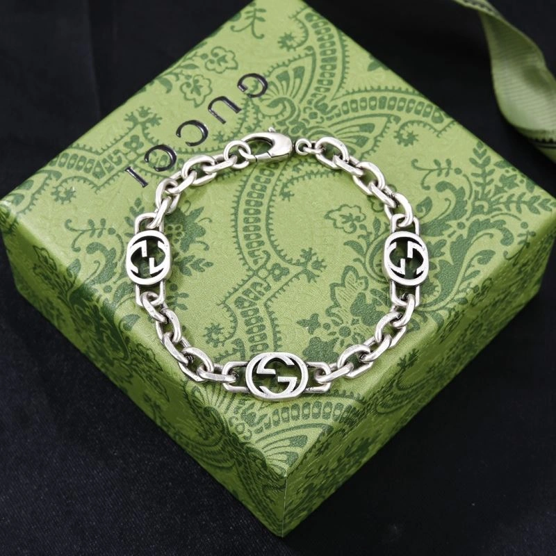 Snug Gucci Bracelets 246376
