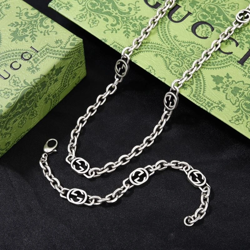 Snug Gucci Bracelets 246376