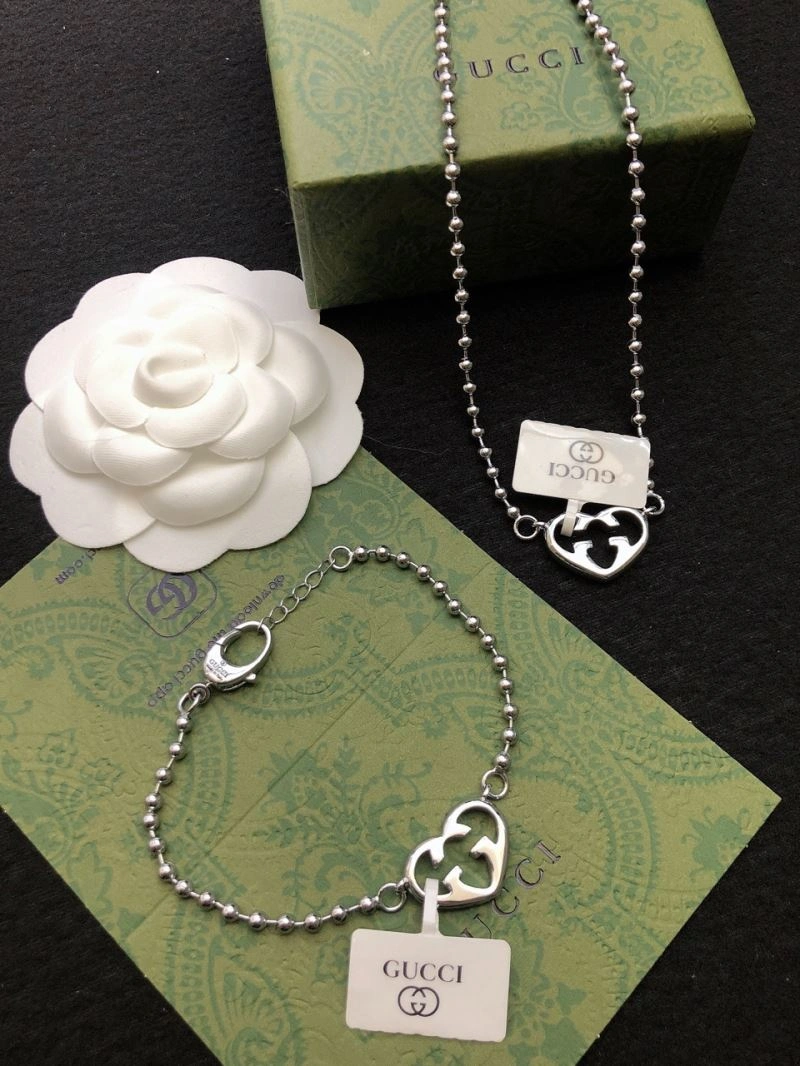 Popular Gucci Bracelets 246355