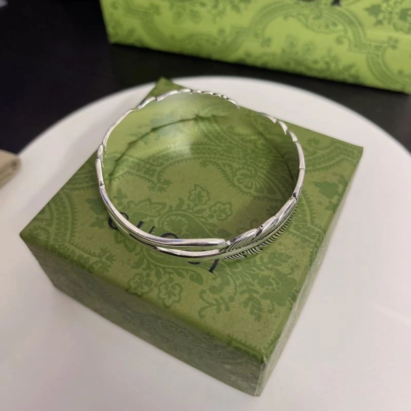 Contemporary Gucci Bracelets 246354