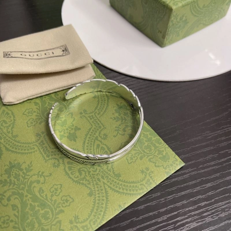 Contemporary Gucci Bracelets 246354
