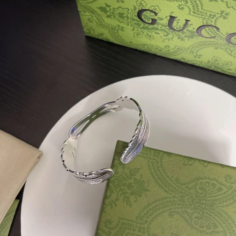 Contemporary Gucci Bracelets 246354