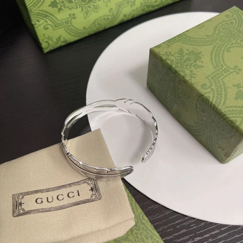 Contemporary Gucci Bracelets 246354