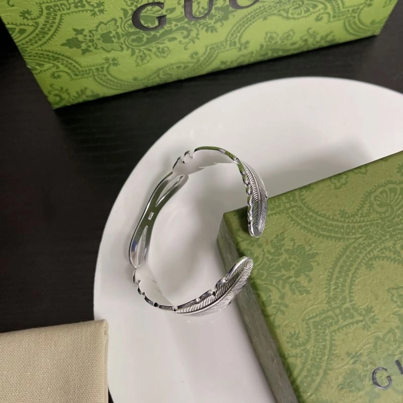 Contemporary Gucci Bracelets 246354