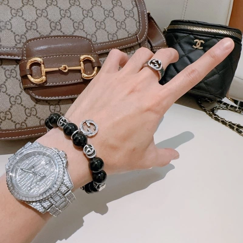 Contemporary Gucci Bracelets 246335