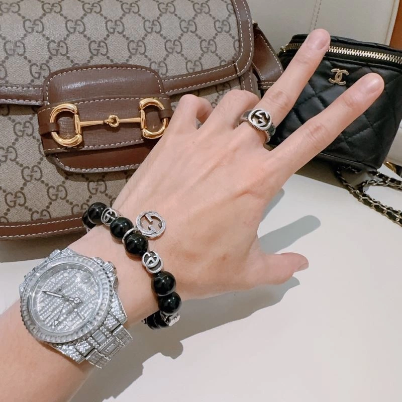 Contemporary Gucci Bracelets 246335