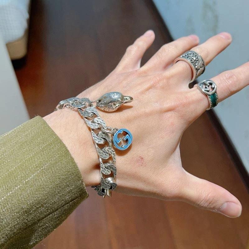 Lightweight Gucci Bracelets 246318
