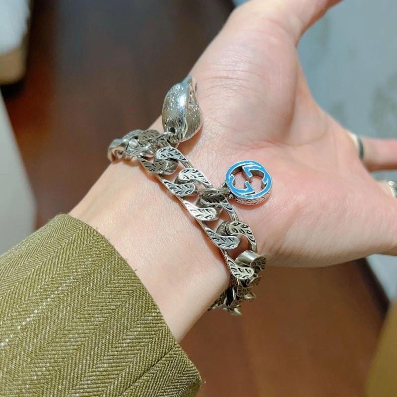 Lightweight Gucci Bracelets 246318