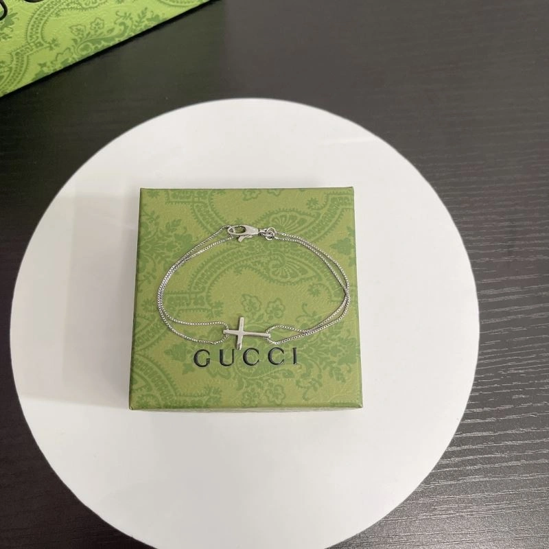 Trendsetting Gucci Bracelets 246295