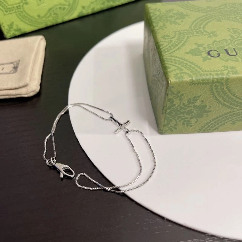 Trendsetting Gucci Bracelets 246295