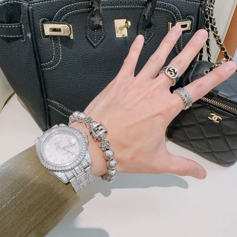 Sporty Gucci Bracelets 246287
