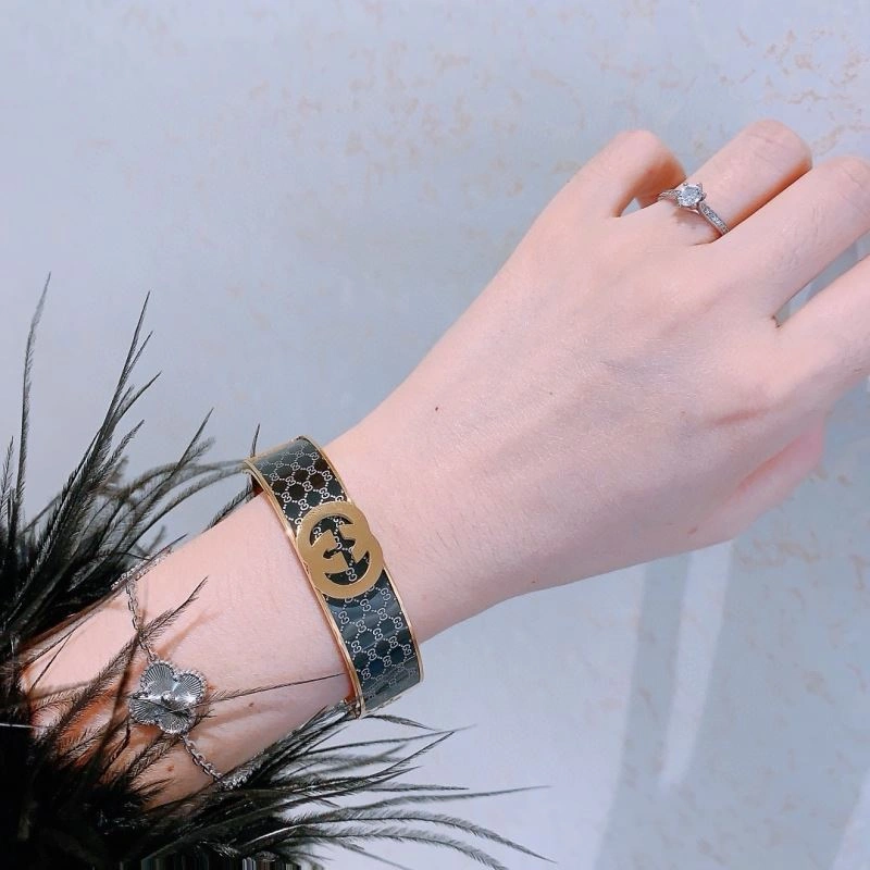 Trendy Gucci Bracelets 246276