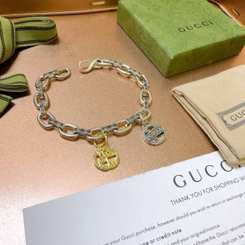 Snug Gucci Bracelets 246262