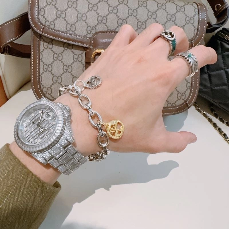 Snug Gucci Bracelets 246262