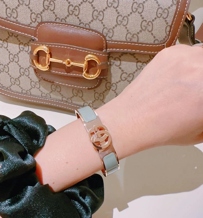 Gucci Bracelets SmoothTexture 245755