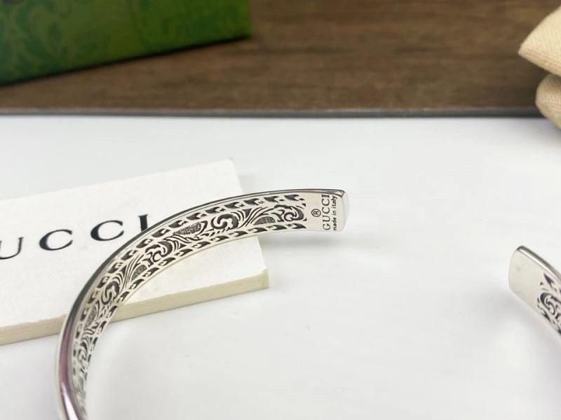 Gucci Bracelets WaterResistant 245742