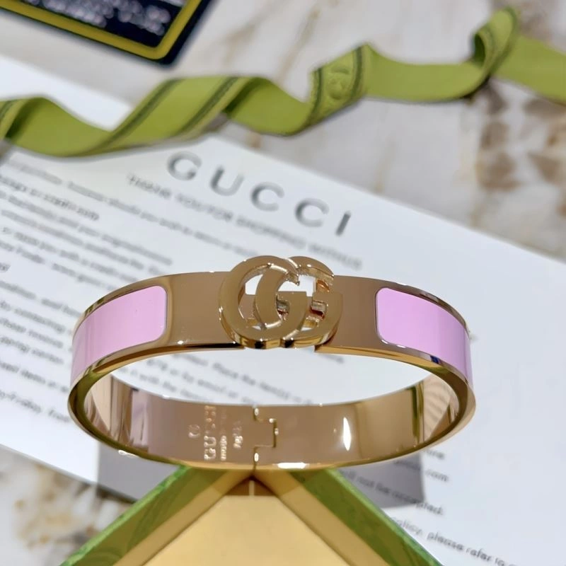 Contemporary Gucci Bracelets 245740