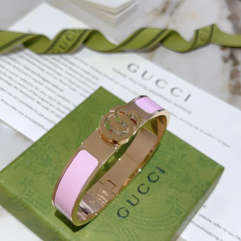 Contemporary Gucci Bracelets 245740