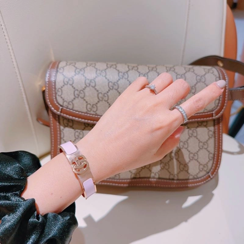 Contemporary Gucci Bracelets 245740