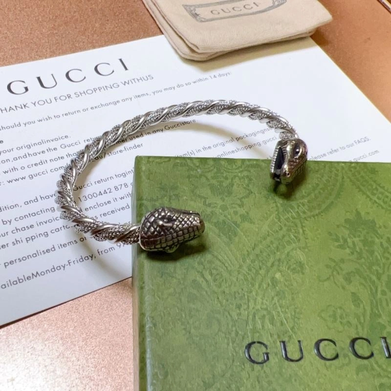 ZipUp Gucci Bracelets 245708