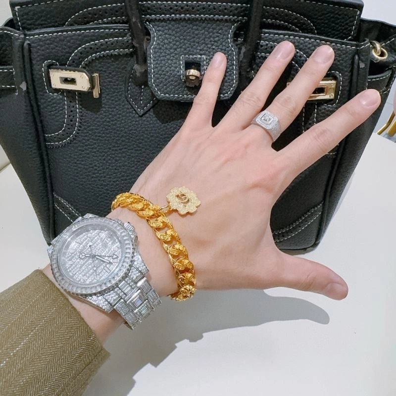 Cozy Gucci Bracelets 245734