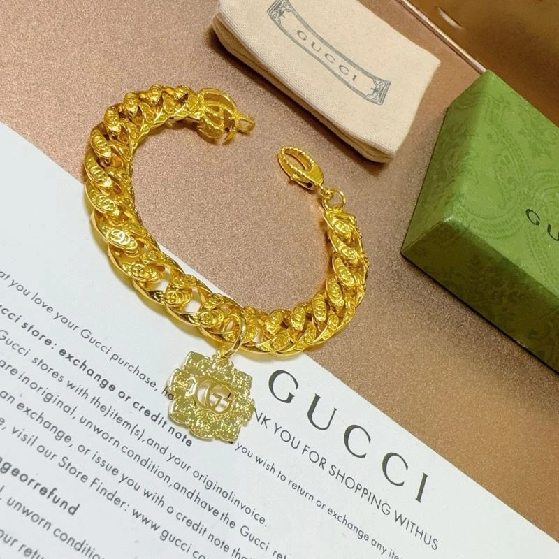 Cozy Gucci Bracelets 245734