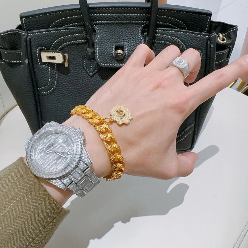 Cozy Gucci Bracelets 245734