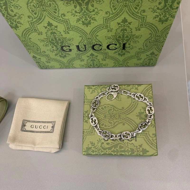Lightweight Gucci Bracelets 245709
