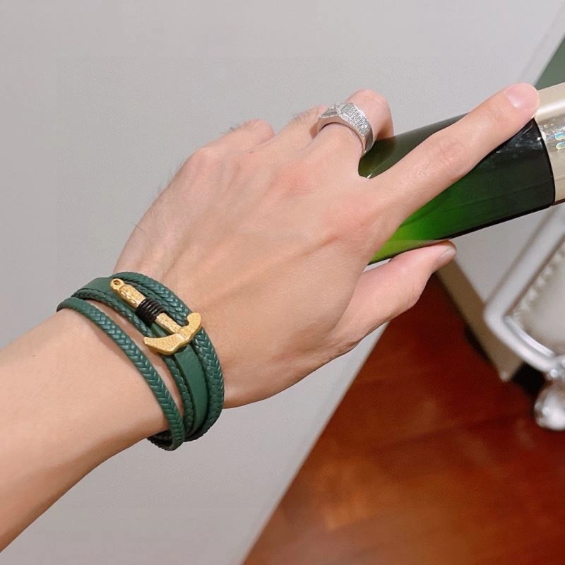 Vibrant Gucci Bracelets 245689