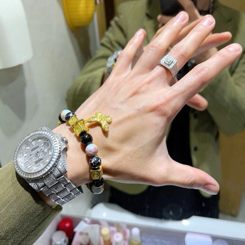 Sleek Gucci Bracelets 245537