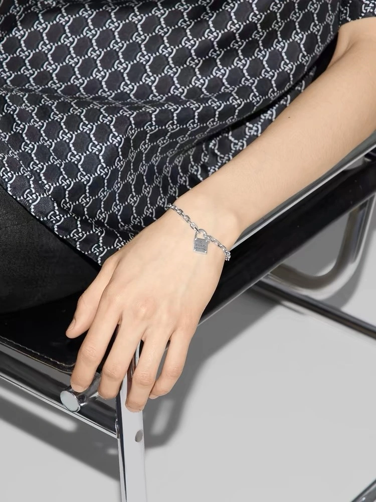 Gucci Bracelets SmartChoice 245525