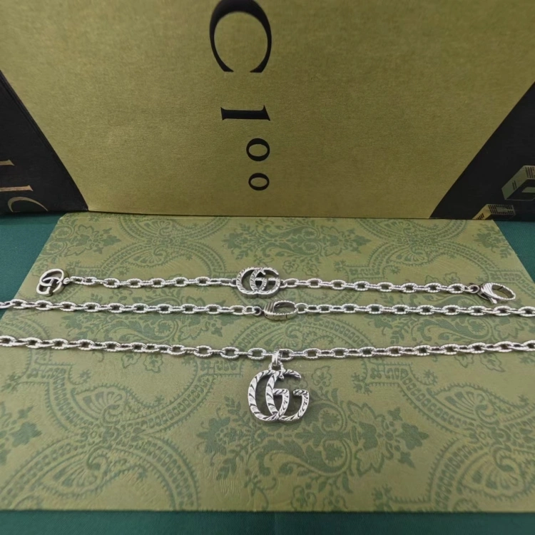 Gucci Bracelets Sleek 245309