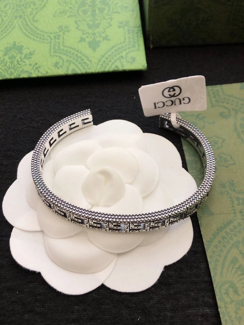 Vibrant Gucci Bracelets 245287