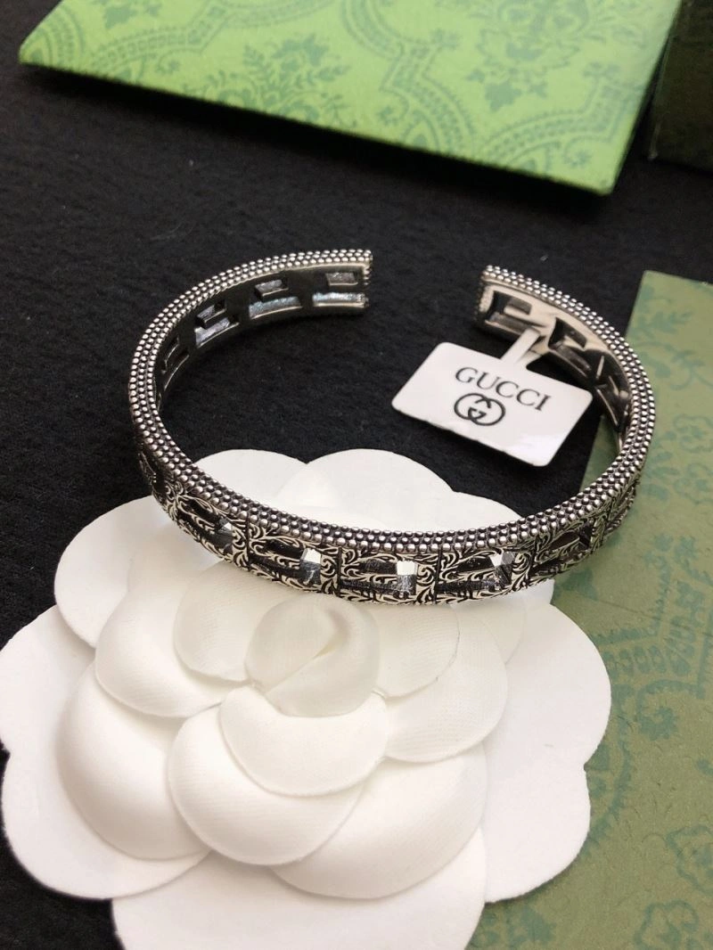 Vibrant Gucci Bracelets 245287