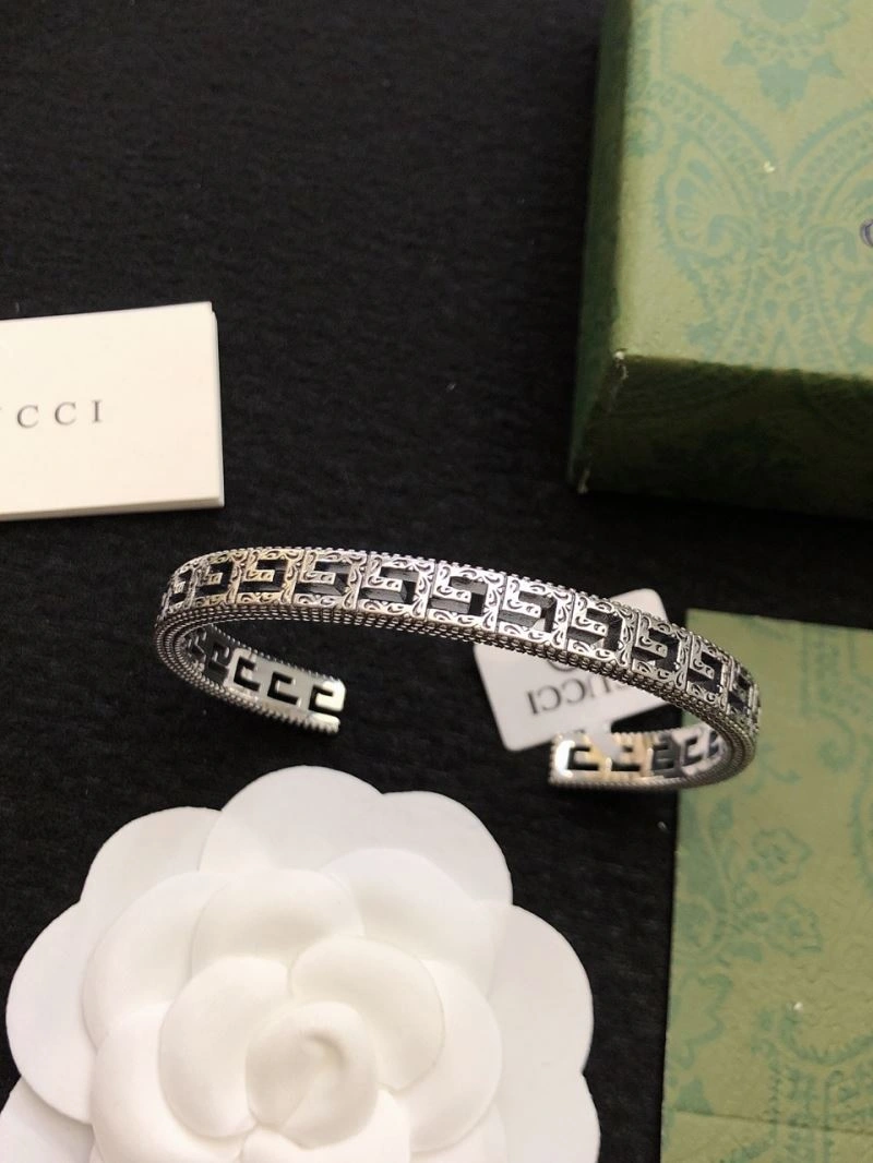 Vibrant Gucci Bracelets 245287