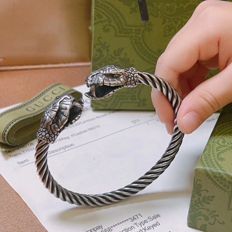WeatherProof Gucci Bracelets 245284